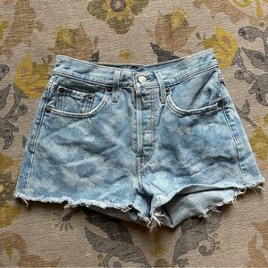 Levi’s flower floral daisy Denim Jean Shorts